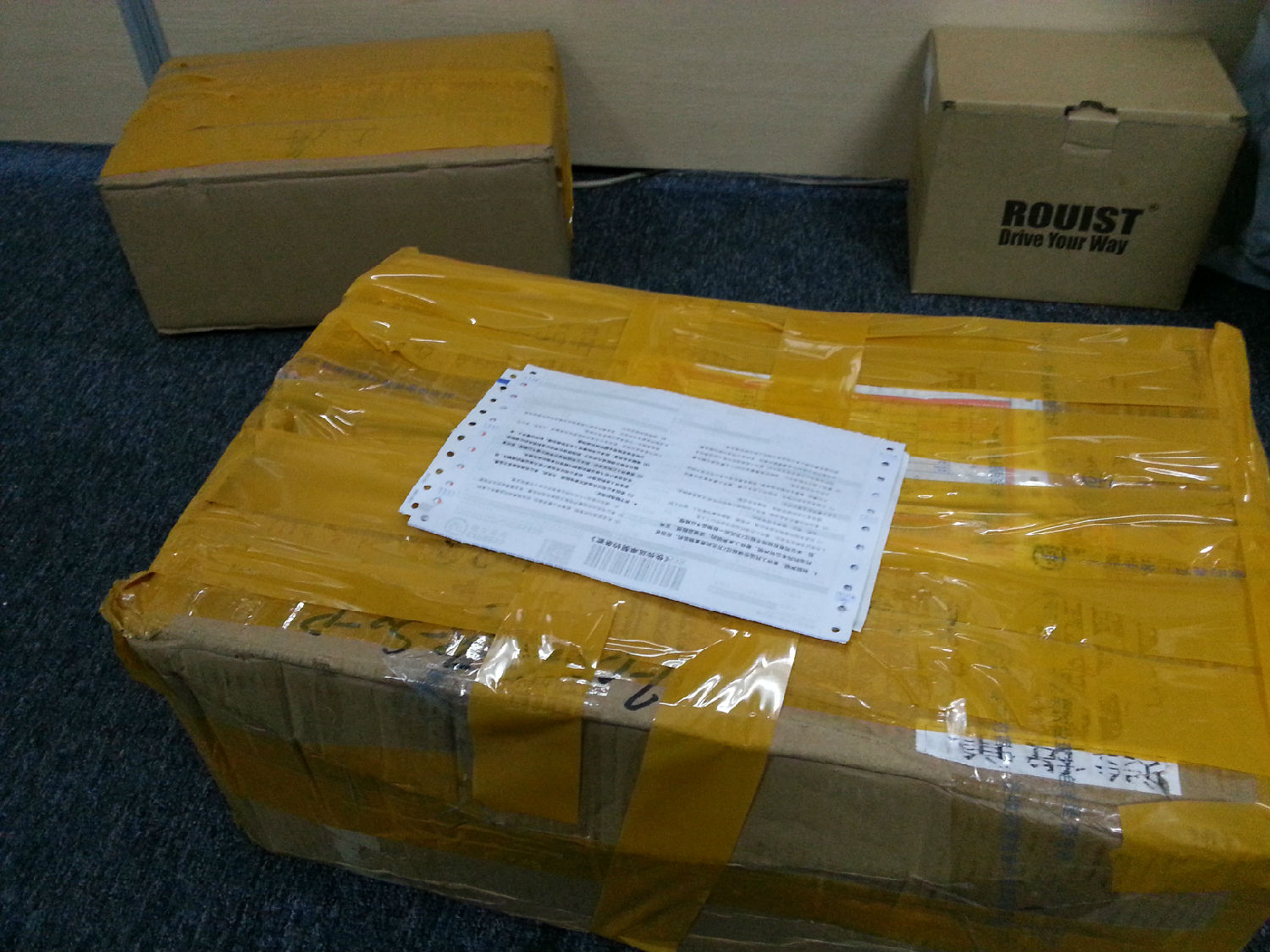 東莞客戶訂購的P+F傳感器已經發貨！